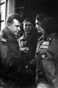 1430584914_le_commandant_bourgoin_et_son_etat-major__archives_musee_de_la_resistance_bretonne,_saint-marcel,_morbihan